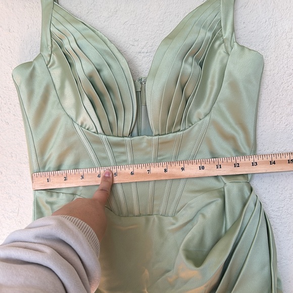 HOUSE‎ OF CB FAYE PISTACHIO SATIN CORSET MIDI DRESS NWOT size M - Picture 6 of 15